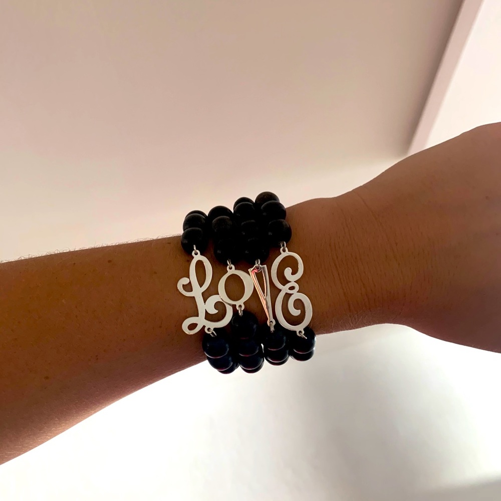 LOVE black bracelets - Jennifer Zeuner